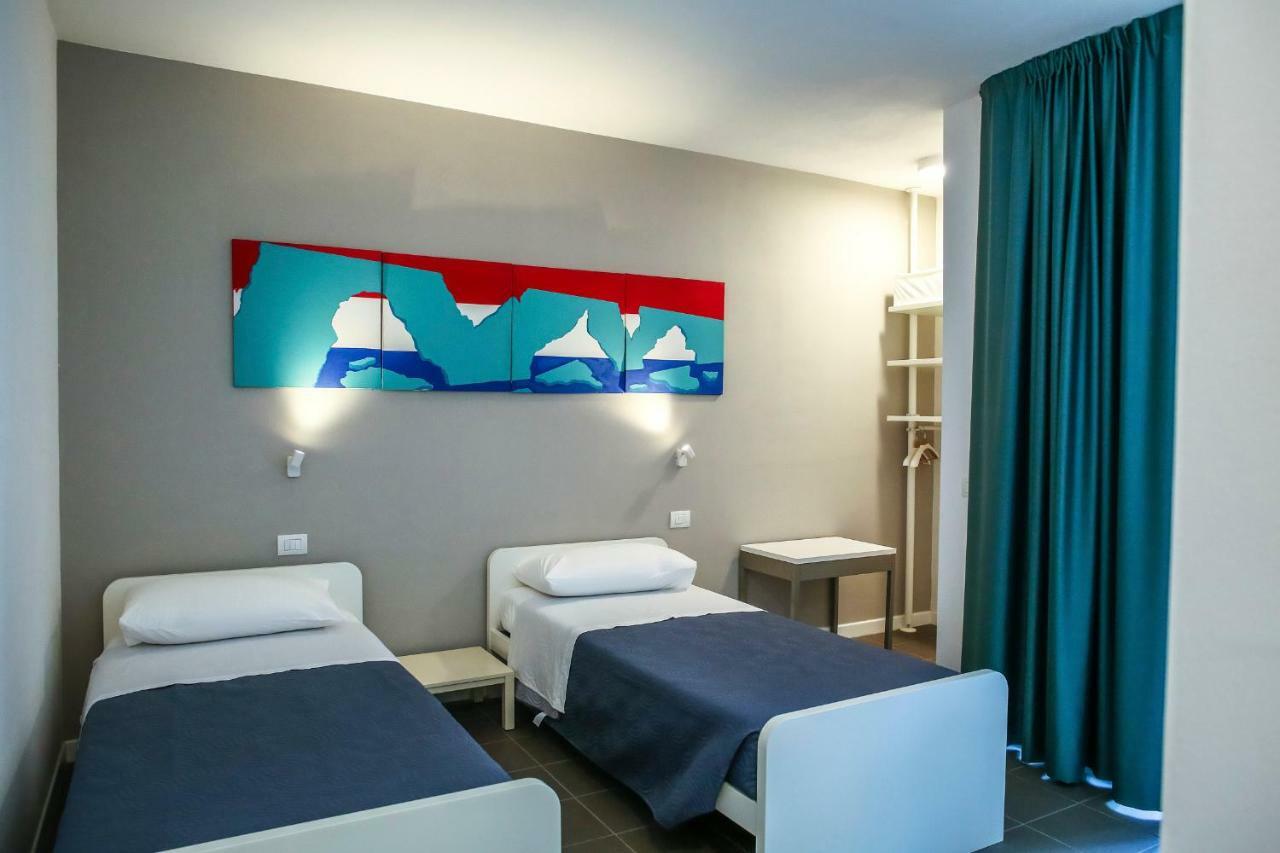 B&B Warmup Grosseto - Parcheggio Incluso Nella Corte Interna エクステリア 写真